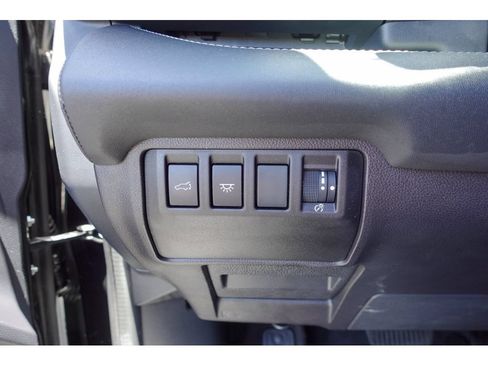 Used 2023 Subaru Ascent Limited AWD/4WD image 14