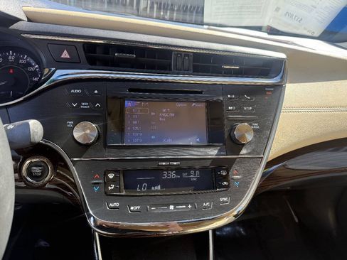 Used 2013 Toyota Avalon XLE Premium FWD image 10
