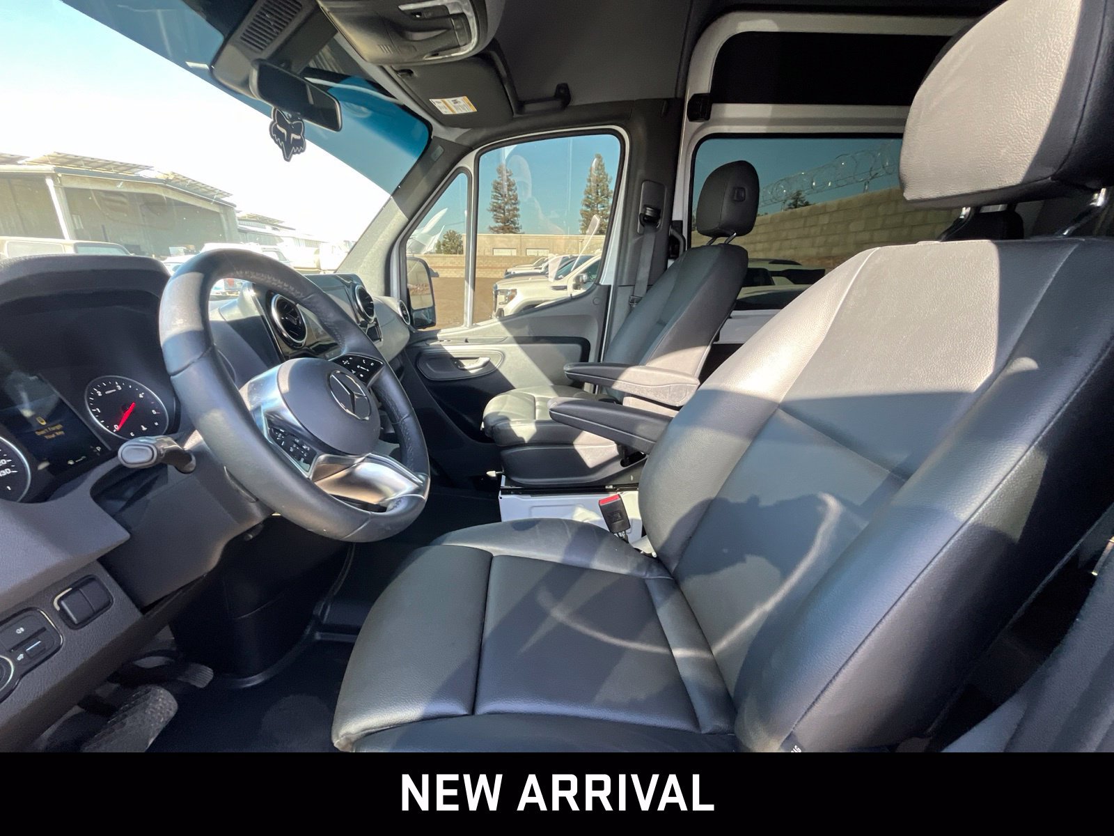 Used 2025 Mercedes-Benz Sprinter 2500 image 5