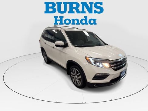 Certified 2017 Honda Pilot Elite image 2
