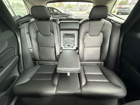 Used 2024 Volvo XC60 B5 Core image 45