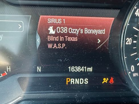 Used 2016 Ford Explorer Platinum image 5