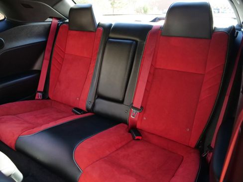 Used 2015 Dodge Challenger SRT Hellcat image 33