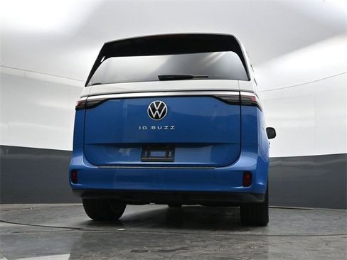 Used 2025 Volkswagen ID. Buzz 1st Edition image 36