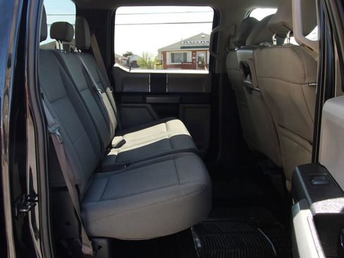 Used 2016 Ford F150 XLT w/ Trailer Tow Package image 12