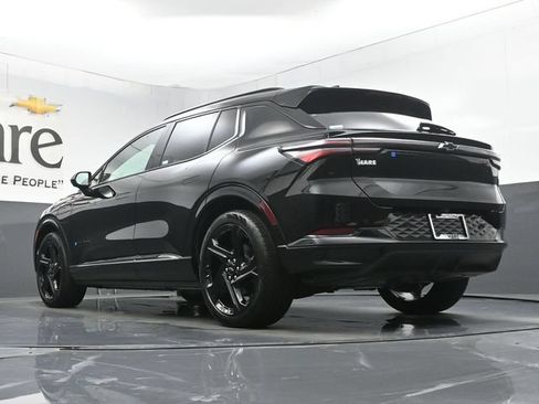 Used 2024 Chevrolet Equinox EV RS FWD image 5