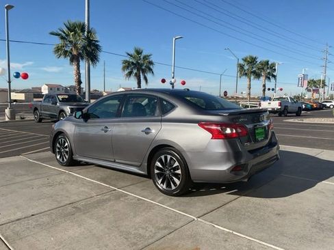Used 2019 Nissan Sentra SR w/ Premium Package (SR) image 5