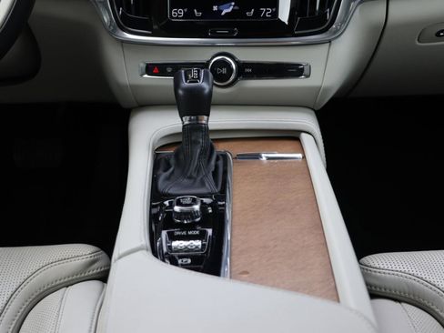 Used 2018 Volvo S90 T6 Inscription w/ Convenience Package AWD/4WD image 34