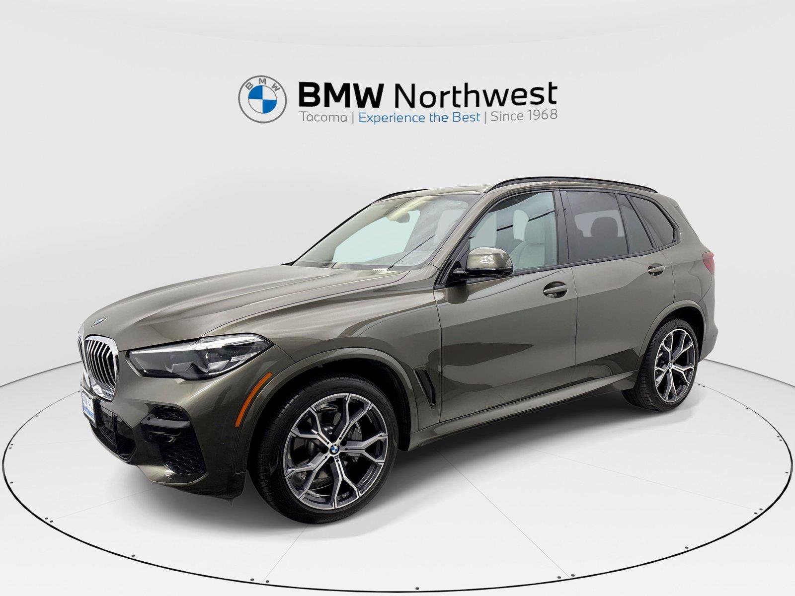 Used 2023 BMW X5 xDrive40i w/ M Sport Package AWD/4WD image 1