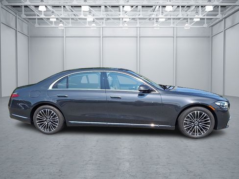 Used 2023 Mercedes-Benz S 500 4MATIC image 6