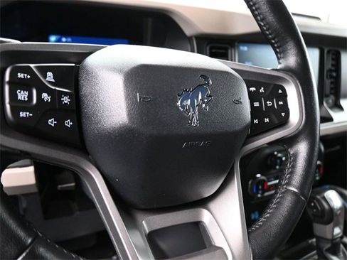 Used 2022 Ford Bronco Wildtrak image 8