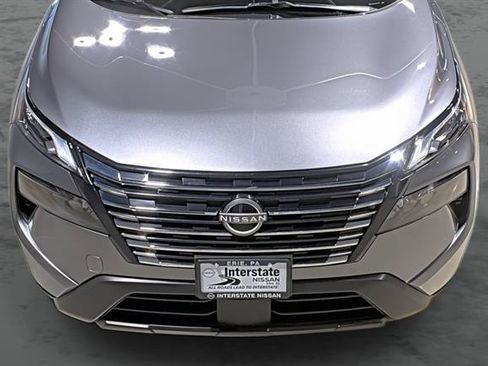Used 2025 Nissan Rogue SV AWD/4WD image 17