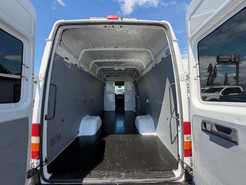 Used 2005 Dodge Sprinter 3500 w/ PWR Convenience Group image 14