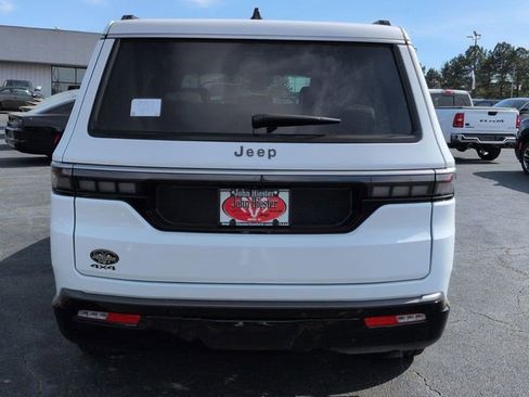 New 2026 Jeep Grand Wagoneer 4WD w/ Premium Group I image 13