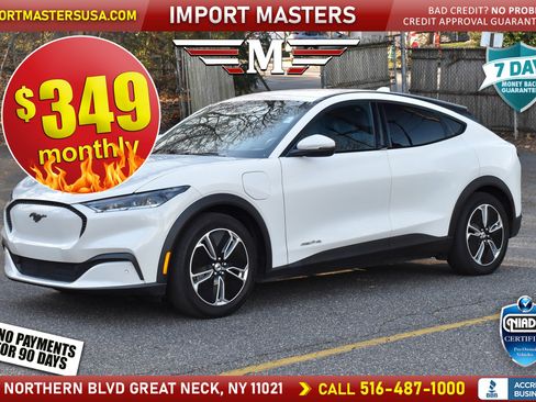 Used 2022 Ford Mustang Mach-E Select image 1