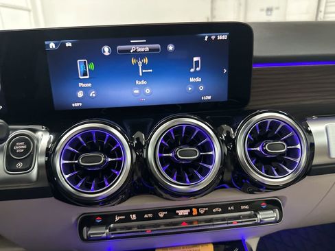 Used 2026 Mercedes-Benz GLB 250 image 18