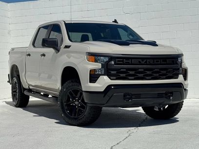 New 2026 Chevrolet Silverado 1500 Custom Trail Boss w/ Dark Appearance Package