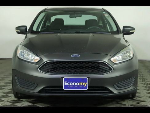 Used 2015 Ford Focus SE FWD image 12