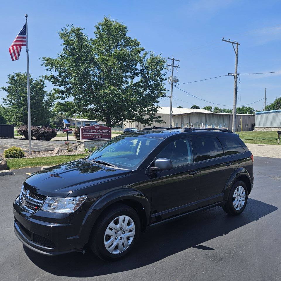 Used 2017 Dodge Journey SE FWD image 1