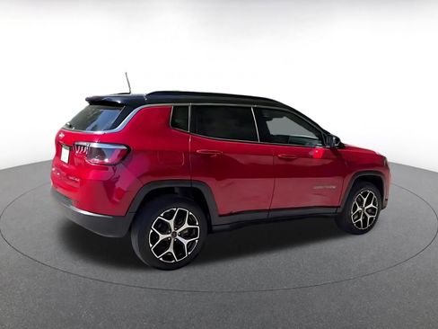 Used 2025 Jeep Compass Limited AWD/4WD image 14