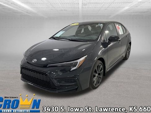 Used 2026 Toyota Corolla SE image 1