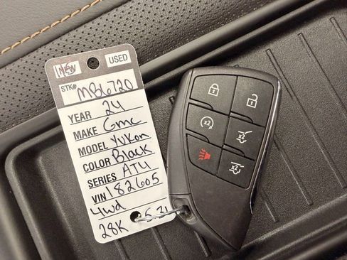 Used 2024 GMC Yukon AT4 w/ Technology Package image 54