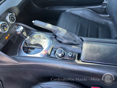 Used 2018 FIAT 124 Spider Lusso w/ Convenience Group image 25