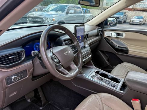 Used 2020 Ford Explorer Platinum AWD/4WD image 6