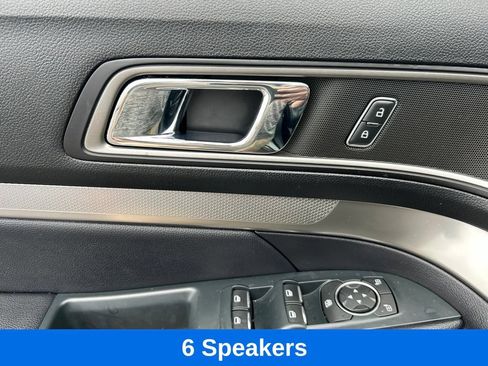 Used 2019 Ford Explorer XLT w/ Equipment Group 202A AWD/4WD image 11