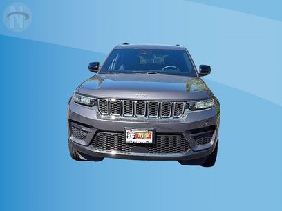 Used 2024 Jeep Grand Cherokee Laredo w/ Luxury Tech Group I