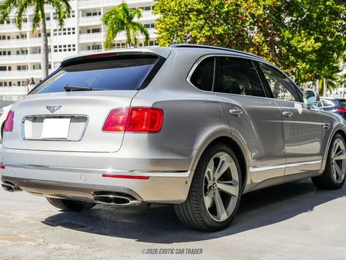 Used 2017 Bentley Bentayga image 8