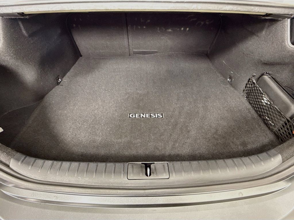 Used 2022 Genesis G70 3.3T Launch Edition RWD image 27