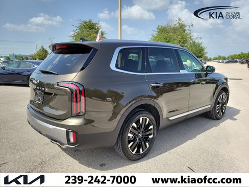Certified 2025 Kia Telluride SX w/ SX Captain's Chair Package FWD image 8
