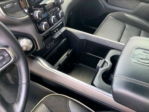 Used 2024 RAM 1500 Laramie image 17