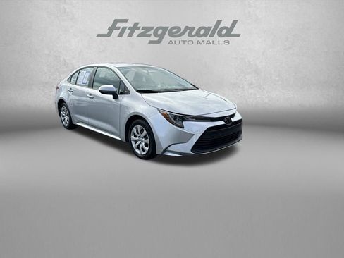 Used 2024 Toyota Corolla LE image 1