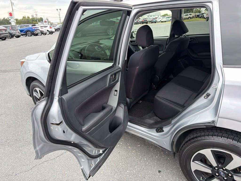 Used 2017 Subaru Forester 2.5i Premium w/ Popular Package #2A AWD/4WD image 15