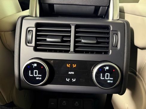 Certified 2025 Land Rover Discovery S image 27