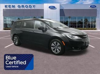 Used 2018 Chrysler Pacifica Limited w/ Advanced Safetytec Group FWD 360° Tour