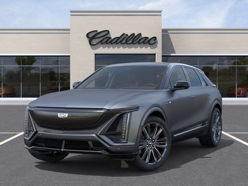 New 2026 Cadillac Lyriq V w/ LPO, Floor Liner Package AWD/4WD image 6