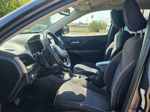 Used 2015 Jeep Cherokee Latitude AWD/4WD image 26