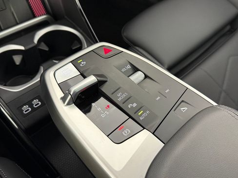 Used 2025 BMW X2 xDrive28i w/ Premium Package image 20