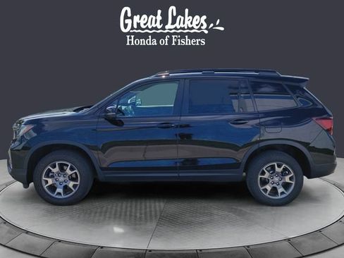 Used 2023 Honda Passport TrailSport image 2