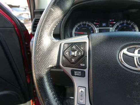Used 2014 Toyota 4Runner Limited image 19