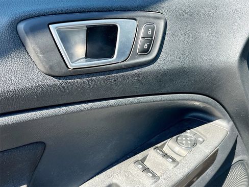Used 2019 Ford EcoSport SE image 17