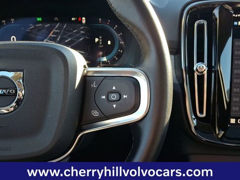 Certified 2025 Volvo XC40 B5 Plus image 23