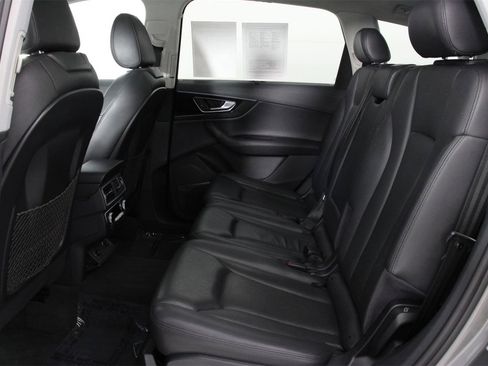 Used 2017 Audi Q7 3.0T Premium Plus image 34