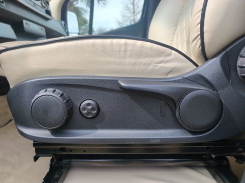 Used 2019 Mercedes-Benz Sprinter 3500 image 17