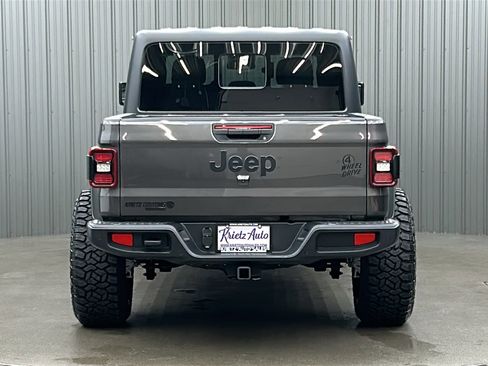 Used 2024 Jeep Gladiator Willys image 4