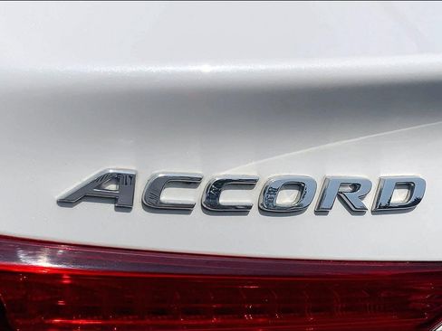 Used 2020 Honda Accord EX image 24