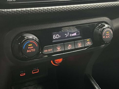 Used 2021 Nissan Kicks SV FWD image 29